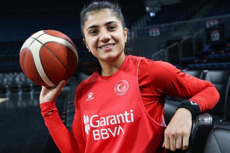 Milli basketbolcu Merve Aydın Fransa'da oynamanın mutluluğunu yaşıyor