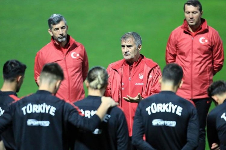 '&Uuml;&ccedil;lememenin İzlanda'ya karşı alınacak galibiyetle ta&ccedil;lanacağına inanıyorum'