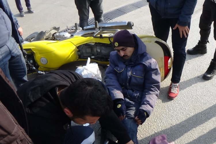 Bursa'da ilk m&uuml;dahaleyi yoldan ge&ccedil;en sağlık &ccedil;alışanı yaptı