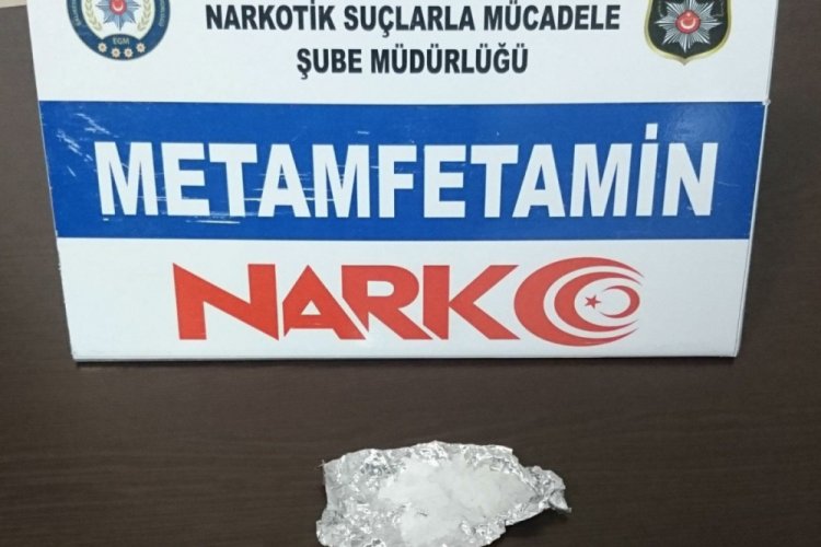Polisten 4 uyuşturucu tacirine operasyon