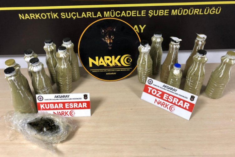 Otomobilin yakıt deposunda 9 kilo esrar ele ge&ccedil;irildi