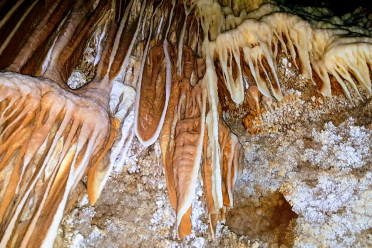 G&uuml;m&uuml;şkaya Mağarası turizme kazandırılacak