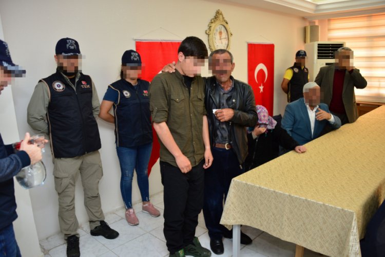 &Ccedil;ocuk yaşta YPG/PKK'ya katılan 2 ter&ouml;rist teslim oldu