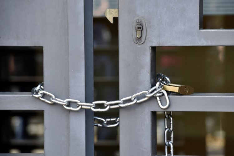 L&uuml;bnan'da bankaların grevi s&uuml;r&uuml;yor