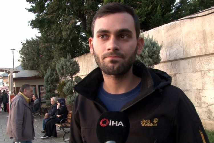 Yoldan ge&ccedil;en kişiyi babam diye tanıtıp motosikleti &ccedil;alıp ka&ccedil;tı