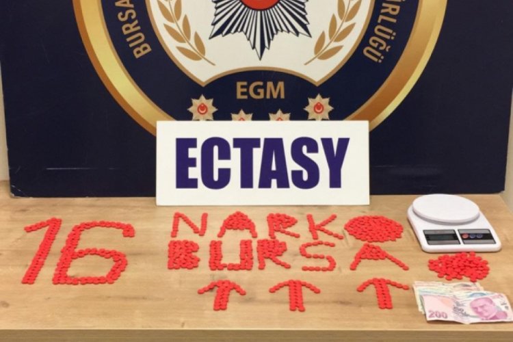 Bursa'da yüzlerce ectasy hap ele geçirildi: 2 tutuklama