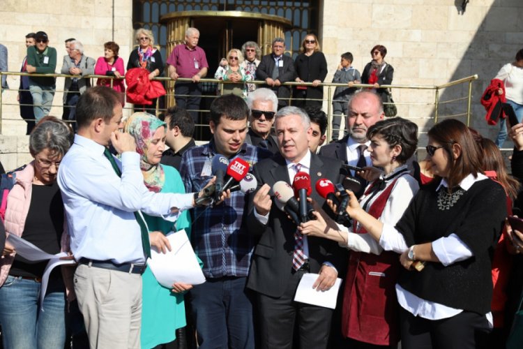 CHP'li Arık: Otizmli &ccedil;ocuklar ayrıştırılmış, &ccedil;oğu arka kapıdan &ccedil;ıkıyor