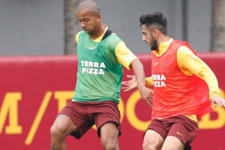 Galatasaray, Başakşehir ma&ccedil;ı hazırlıklarını s&uuml;rd&uuml;rd&uuml;