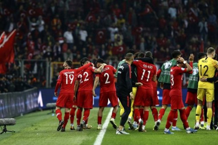 Millilerimiz tarih yazdı! EURO 2020'ye gitmeyi garantiledik
