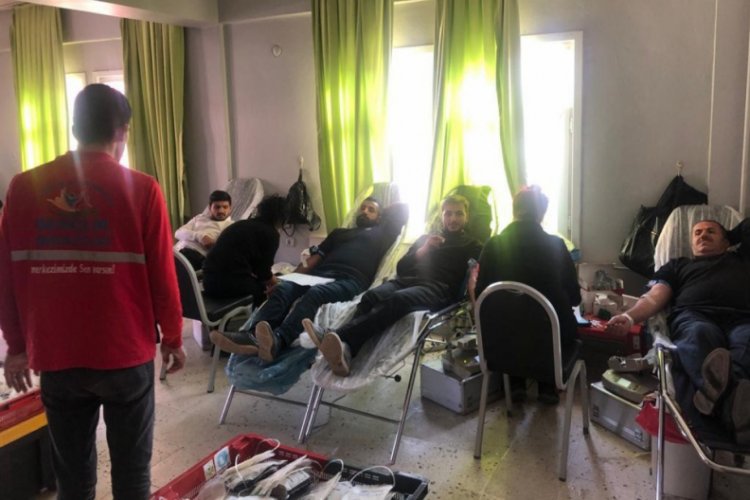 Hizan'da Kızılay'a kan bağışı kampanyası