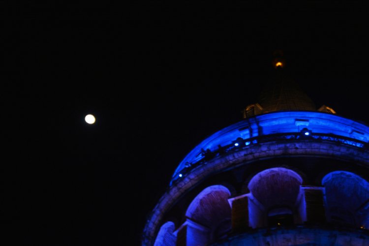 Galata Kulesi iki gece boyunca mavi renkte kalacak