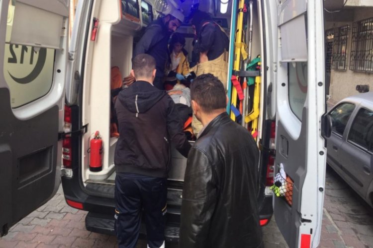 &Ouml;ld&uuml; diye ihbar edilen yaşlı adam fel&ccedil; ge&ccedil;irmiş halde bulundu