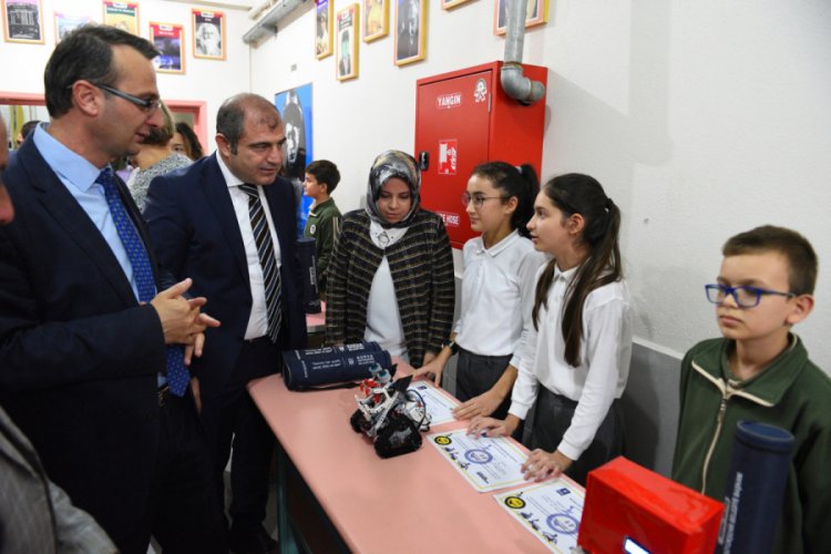 Bursa'da teknoloji &ouml;ğrencilerin ayağına gidiyor