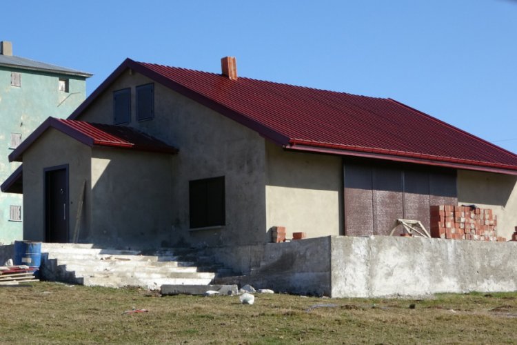 Devlet yıktı, o ka&ccedil;ak yayla evini yeniden yaptı