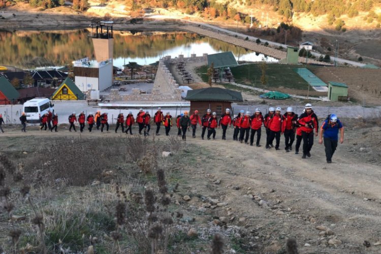 Bursa'da kanyonda nefes kesen arama kurtarma eğitimi