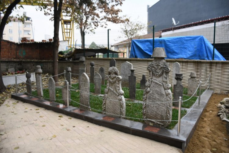 Bursa İneg&ouml;l Belediyesi'nin kurucu başkanına anıt mezar yapıldı