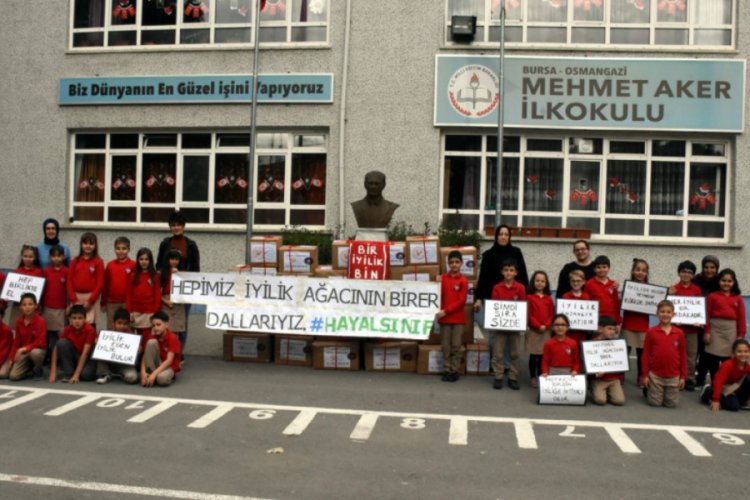Bursa'da Hayat Bilgisi dersini akranlarına iyilik yaparak işlediler
