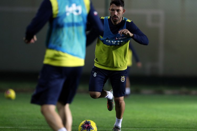 Fenerbah&ccedil;e'de Yeni Malatyaspor ma&ccedil;ının hazırlıkları s&uuml;rd&uuml;