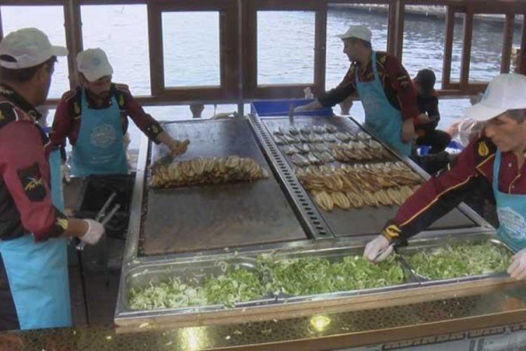 İBB, balık ekmek&ccedil;ilerin tahliyesini bekletme kararı almış
