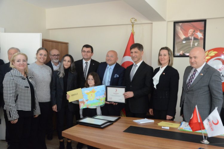 Kızılay'ı resimle anlatan miniklere &ouml;d&uuml;l