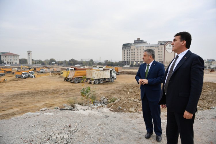 Başkan D&uuml;ndar: "Bursa'nın merkezini yeniden canlandırıyoruz"