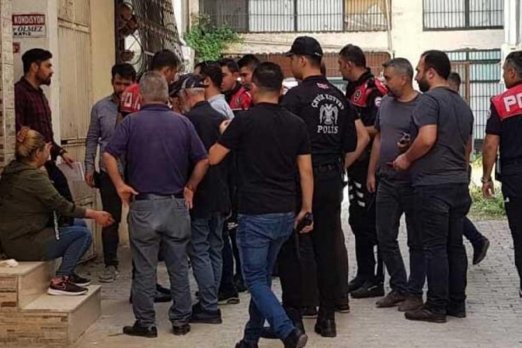 İki kadının kavgasında tabanca ateşlendi