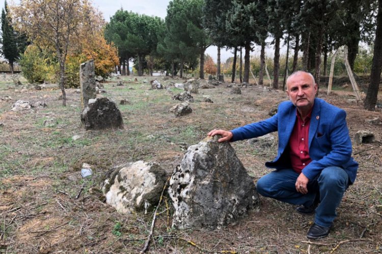 Bursa'nın bu k&ouml;y&uuml;nde her yerden tarihi mezar &ccedil;ıkıyor
