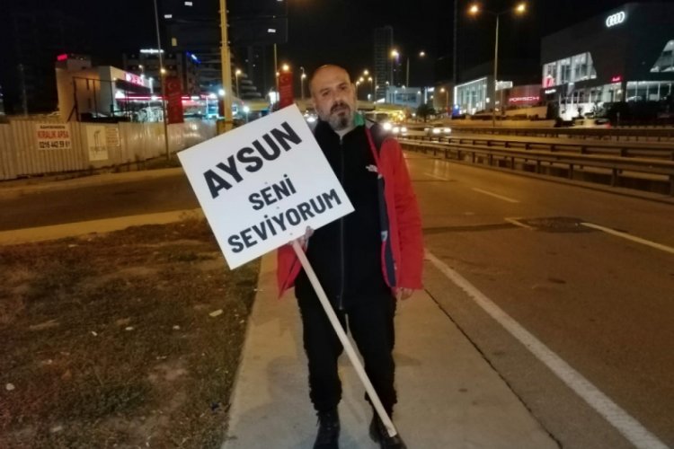 Eşiyle barışabilmek i&ccedil;in İstanbul'dan Ankara'ya y&uuml;r&uuml;yor