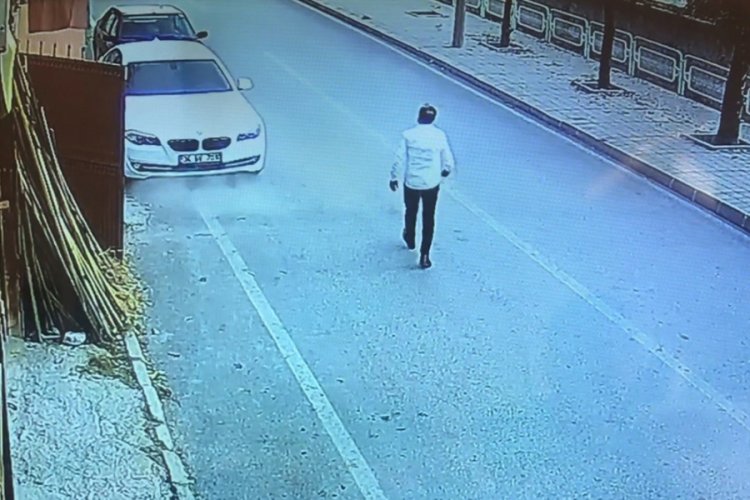Direksiyonda kalp krizi ge&ccedil;irip, kaza yapan s&uuml;r&uuml;c&uuml; &ouml;ld&uuml;
