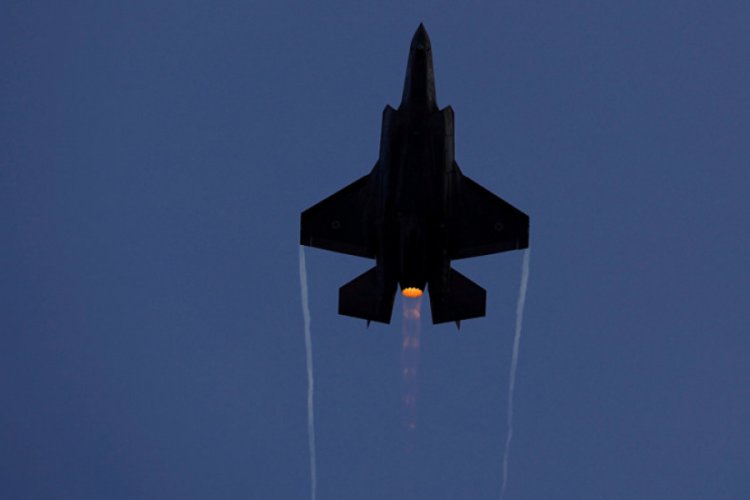 F-35 jetleri İsrail'deki tatbikatta S-400'lerden '&ccedil;ekilme' icra etti