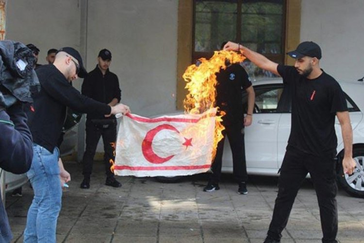Skandal g&ouml;r&uuml;nt&uuml;! Ersin Tatar'dan a&ccedil;ıklama geldi