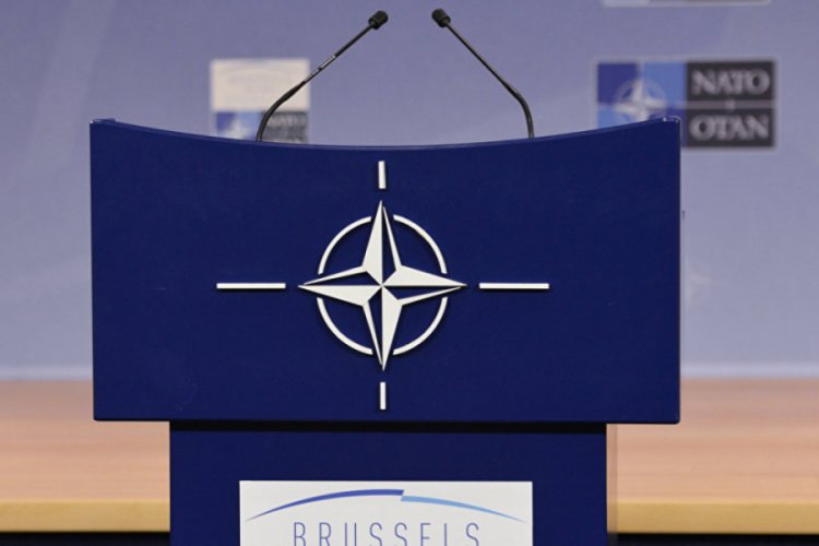 Alman vekil: Bugünün NATO'su, bizzat kendi gölgesinden ibaret