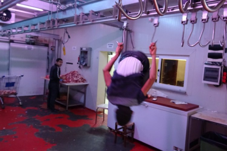 Hiperaktif gencin et takılan kancada akrobasi denemesi k&ouml;t&uuml; bitti