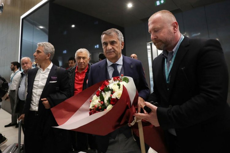 A Milli Futbol Takımı, yurda d&ouml;nd&uuml;