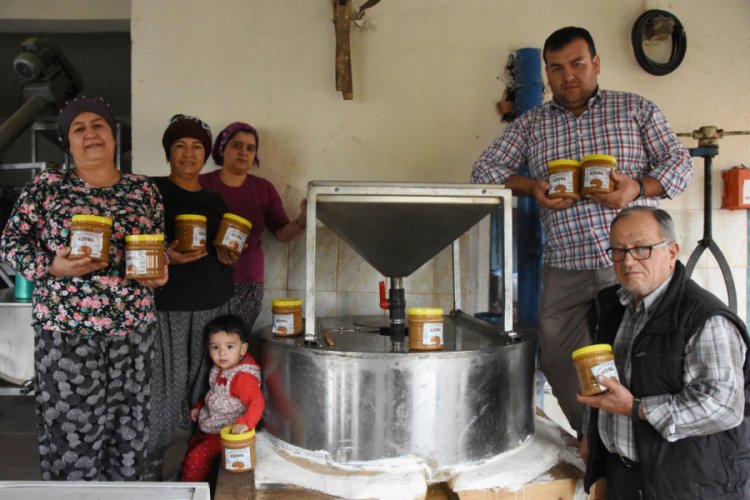 2 asırlık değirmende doğal tahin &uuml;retiliyor