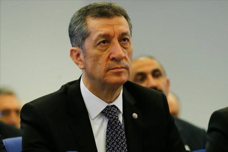 Bakan Sel&ccedil;uk 1 milyon &ouml;ğretmene seslendi
