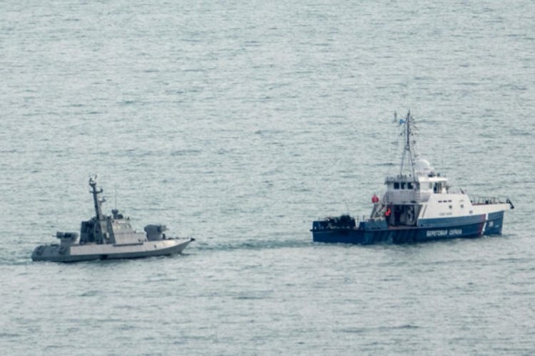 Rusya, el koyduğu gemileri Ukrayna'ya teslim etti