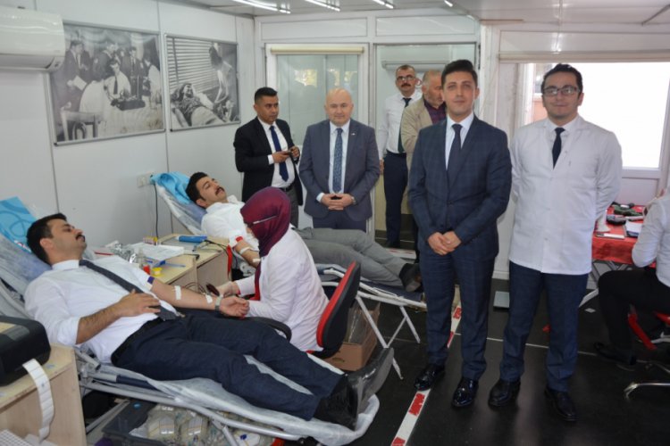 Başkan Kibar kan bağışında bulundu