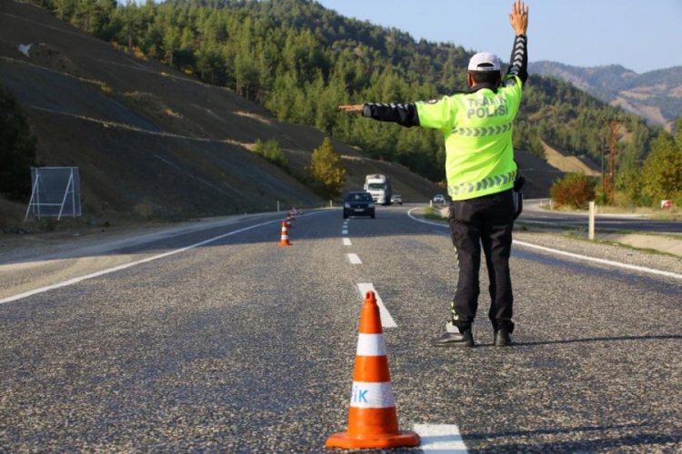 İki g&uuml;nde 21 bin 789 hız ihlali