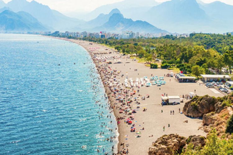 Konyaaltı'nda 10 ayda 10 bin metrekare eridi