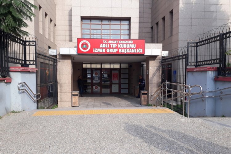 Sevgilisi tarafından &ouml;ld&uuml;r&uuml;len kadın toprağa verildi