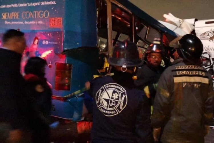 Meksika'da feci kaza: 11 &ouml;l&uuml;, 25 yaralı