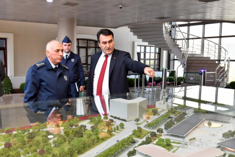 Bursa Osmangazi Belediye Başkanı D&uuml;ndar'a Albay Vatansever'den ziyaret