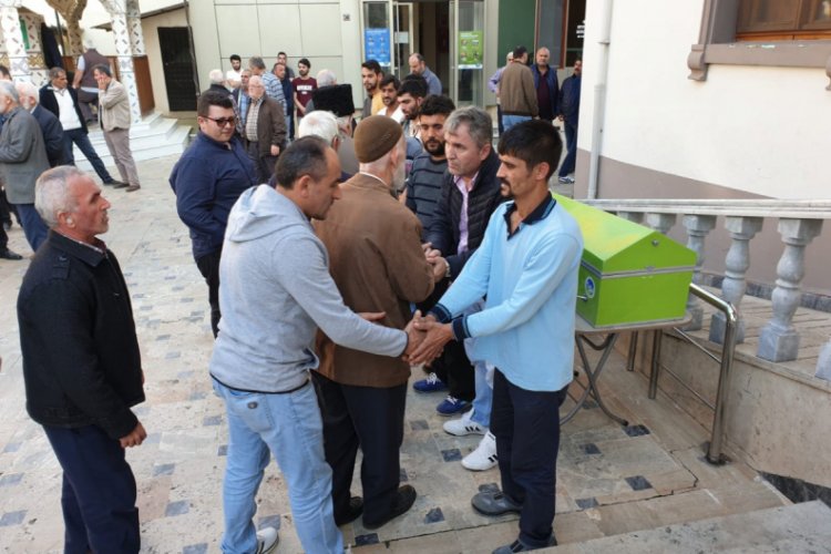 Yangında hayatını kaybeden iki &ccedil;ocuk son yolcuğuna uğurlandı
