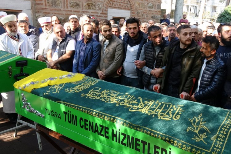 &Ccedil;orum'daki kazada &ouml;len Erer &ccedil;ifti, Edremit'te toprağa verildi