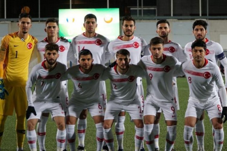 &Uuml;mit Milli Takım, Andorra'ya 2-0 mağlup oldu