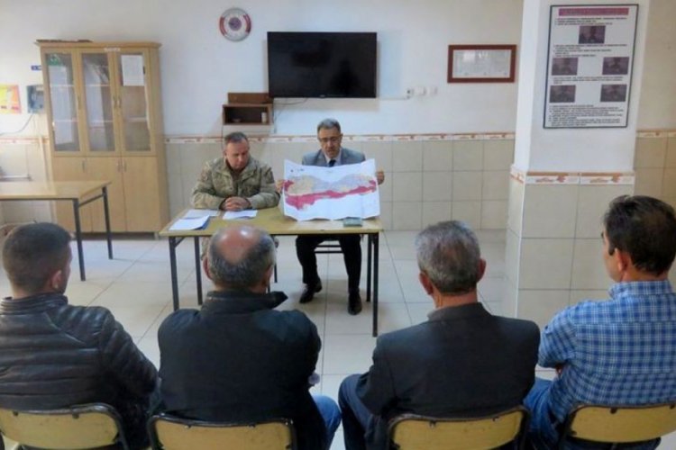 Jandarma personeline ve k&ouml;y muhtarlarına avcılık mevzuatı eğitimi verildi