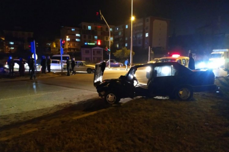 Trafik kazasında 2 kişi yaralandı