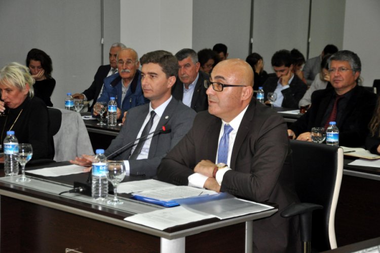 &Ccedil;anakkale Belediye Meclisi'ndeki 10 Kasım gafı tepki &ccedil;ekti