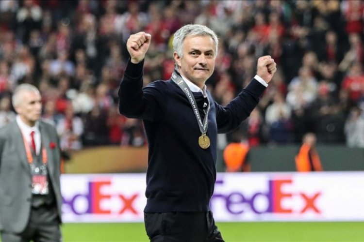 Mourinho yeşil sahalara d&ouml;n&uuml;yor